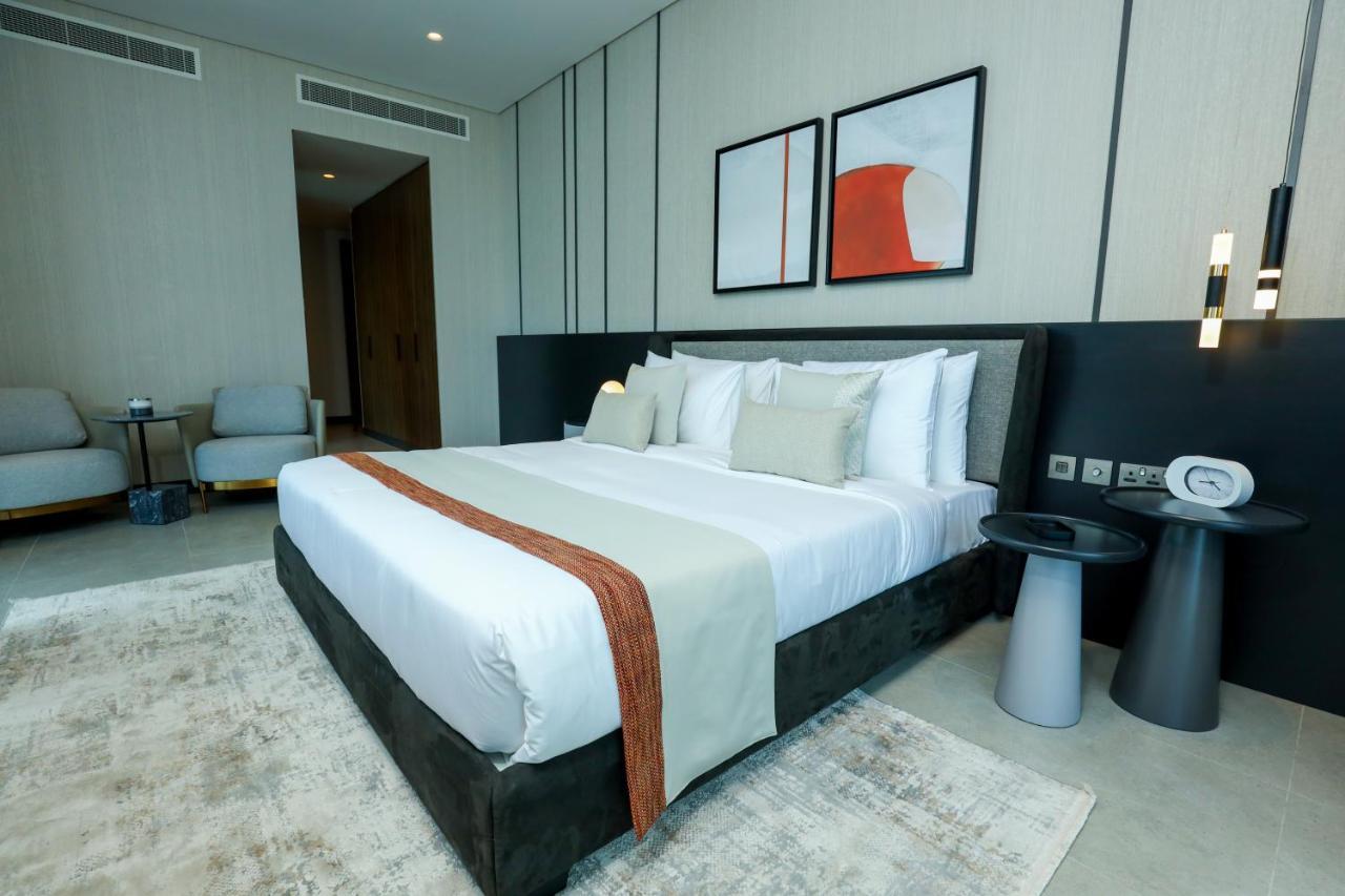 Charthouse Bahrain Hotel Manama Exterior photo A bedroom at the hotel