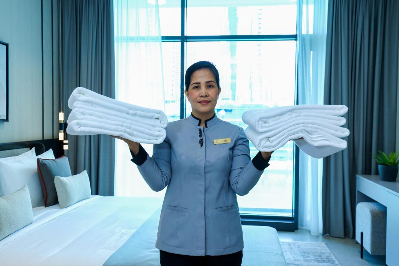 Charthouse Bahrain Hotel Manama Exterior photo A chambermaid in a hotel