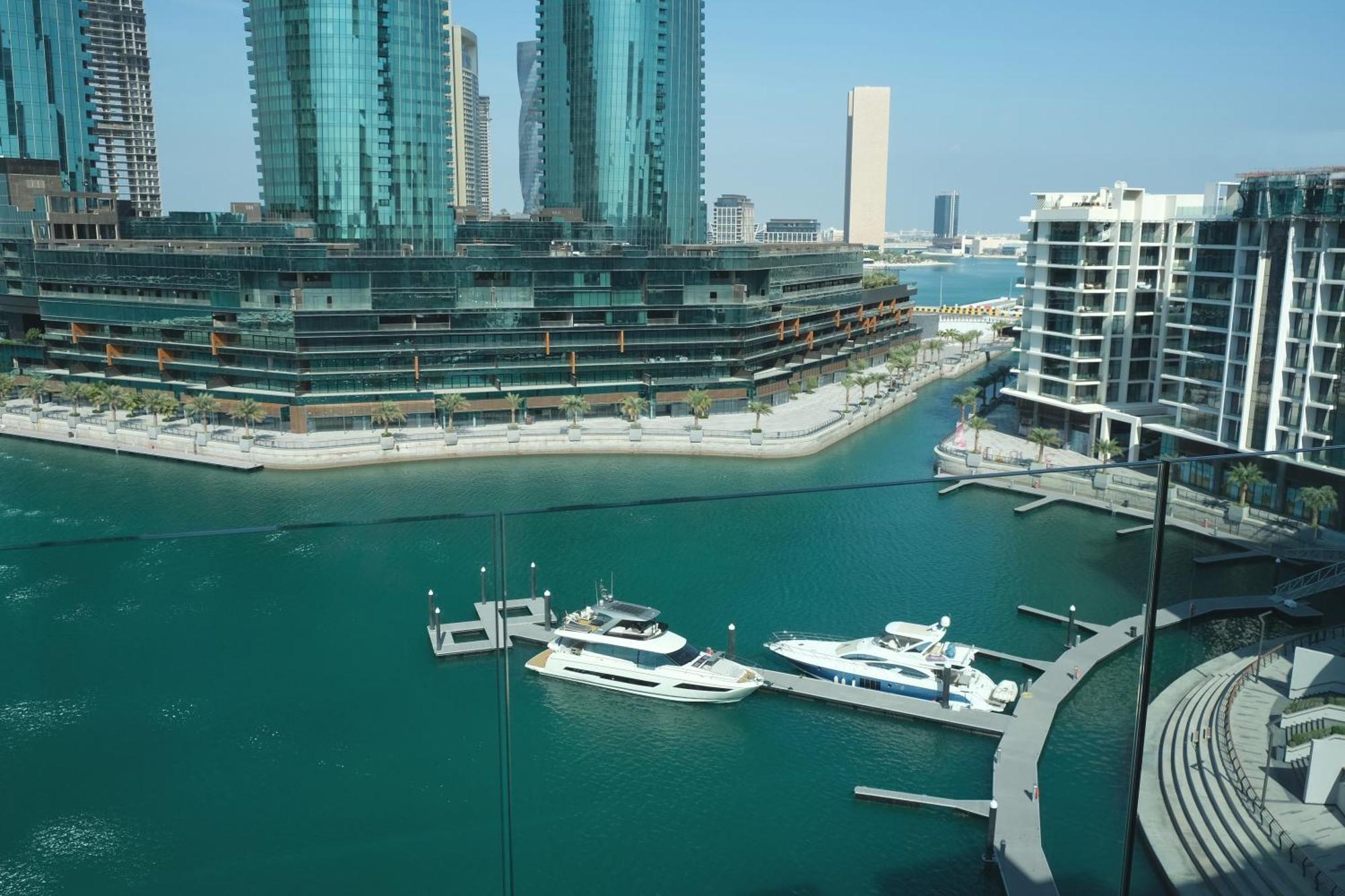 Charthouse Bahrain Hotel Manama Exterior photo The Marina